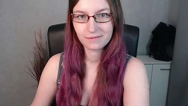 Snapshot of emmaxDelight chatting on February 2025 10:14:01 AM emmaxDelight online show from February 2025 10:14:01 AM