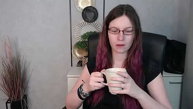 Snapshot of emmaxDelight chatting on February 2025 06:34:01 AM emmaxDelight online show from February 2025 06:34:01 AM