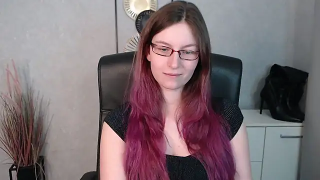 Snapshot of emmaxDelight chatting on February 2025 09:34:02 AM emmaxDelight online show from February 2025 09:34:02 AM