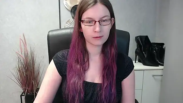 Snapshot of emmaxDelight chatting on February 2025 10:05:01 AM emmaxDelight online show from February 2025 10:05:01 AM