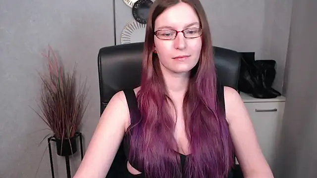 Snapshot of emmaxDelight chatting on February 2025 12:45:02 PM emmaxDelight online show from February 2025 12:45:02 PM