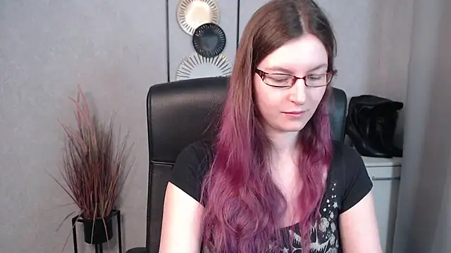 Snapshot of emmaxDelight chatting on March 2025 06:37:01 AM emmaxDelight online show from March 2025 06:37:01 AM