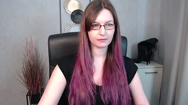 Snapshot of emmaxDelight chatting on March 2025 10:13:02 AM emmaxDelight online show from March 2025 10:13:02 AM