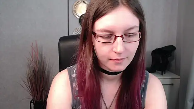 Snapshot of emmaxDelight chatting on March 2025 10:07:02 AM emmaxDelight online show from March 2025 10:07:02 AM