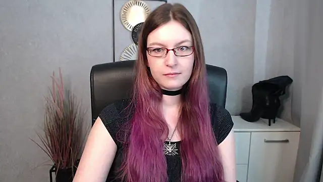 Snapshot of emmaxDelight chatting on March 2025 10:46:01 AM emmaxDelight online show from March 2025 10:46:01 AM