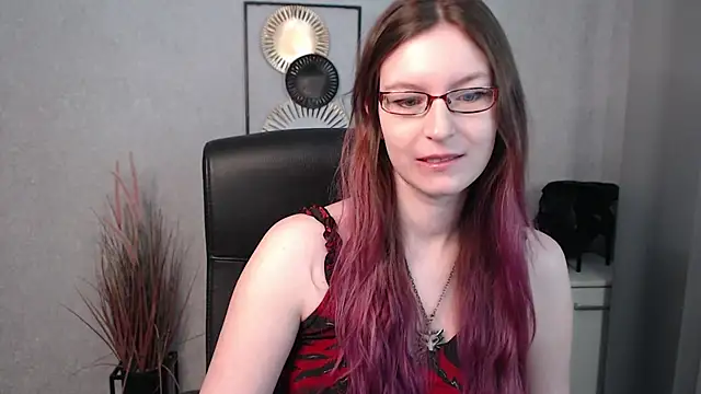 Snapshot of emmaxDelight chatting on March 2025 06:41:02 AM emmaxDelight online show from March 2025 06:41:02 AM