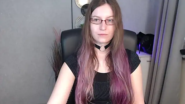 Snapshot of emmaxDelight chatting on October 2025 05:26:02 AM emmaxDelight online show from October 2025 05:26:02 AM