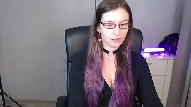 Snapshot of emmaxDelight chatting on October 2025 06:28:01 AM emmaxDelight online show from October 2025 06:28:01 AM