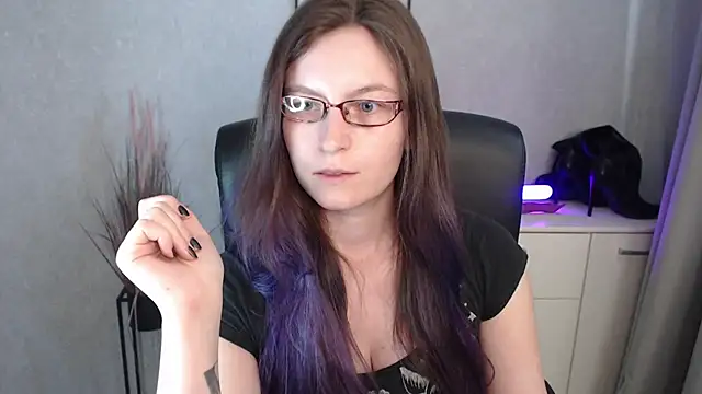 Snapshot of emmaxDelight chatting on November 2025 01:22:04 PM emmaxDelight online show from November 2025 01:22:04 PM