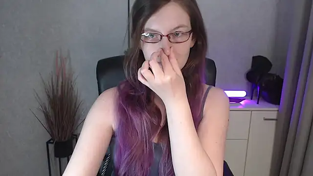 Snapshot of emmaxDelight chatting on November 2025 06:35:02 AM emmaxDelight online show from November 2025 06:35:02 AM