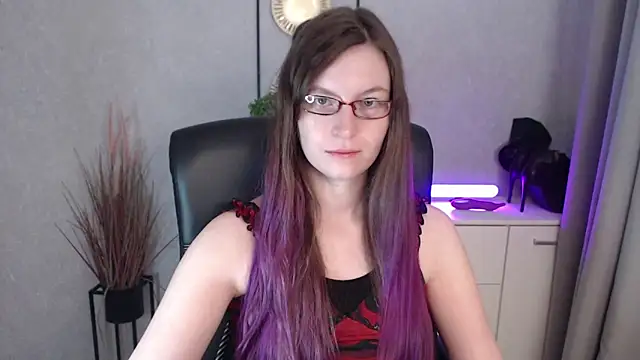 Snapshot of emmaxDelight chatting on November 2025 06:27:01 AM emmaxDelight online show from November 2025 06:27:01 AM