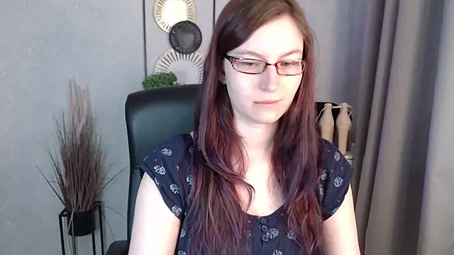 emmaxDelight online show from March 2026 06:28:02 AM