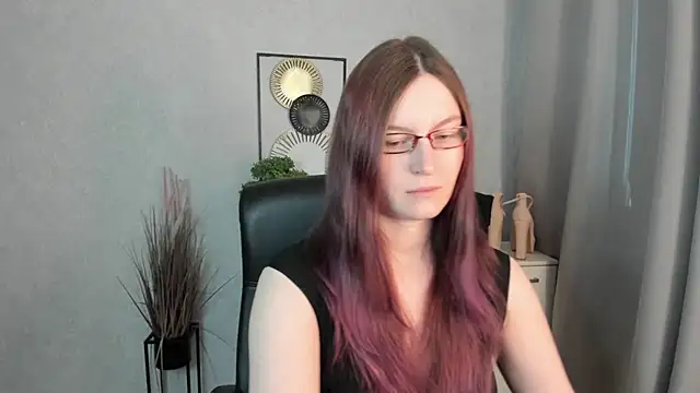 emmaxDelight online show from April 2026 05:45:02 AM