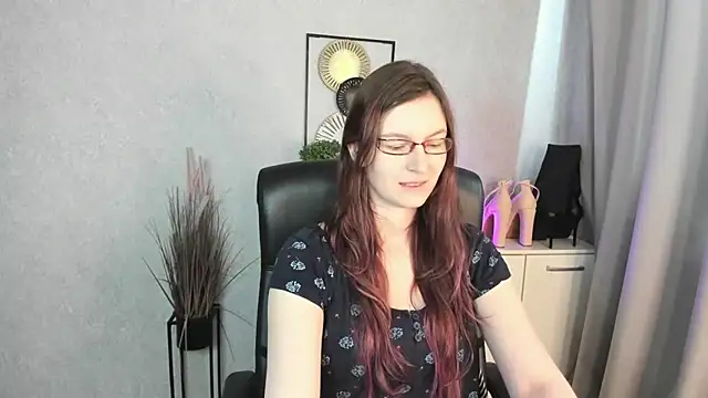 emmaxDelight online show from May 2026 05:27:01 AM