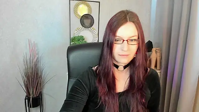 Snapshot of emmaxDelight chatting on May 2026 05:27:02 AM emmaxDelight online show from May 2026 05:27:02 AM