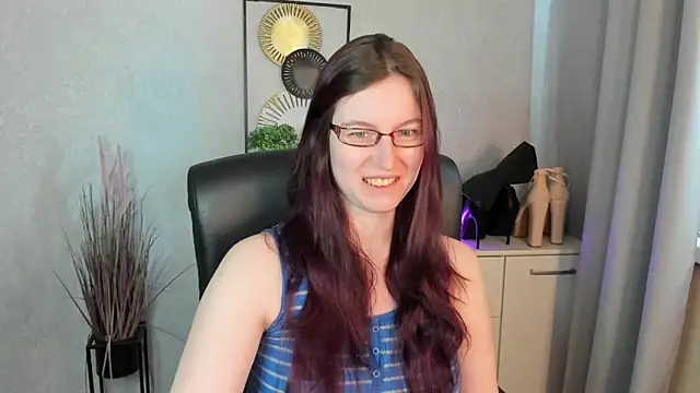 Snapshot of emmaxDelight chatting on June 2026 05:20:01 AM emmaxDelight online show from June 2026 05:20:01 AM