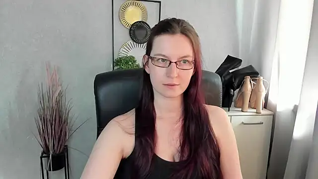 Snapshot of emmaxDelight chatting on June 2026 02:33:01 PM emmaxDelight online show from June 2026 02:33:01 PM