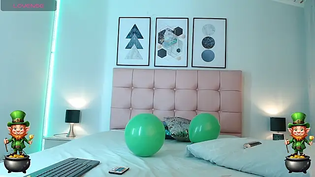 Snapshot of zoe_jones13 chatting on March 2025 10:14:01 AM zoe jones13 online show from March 2025 10:14:01 AM