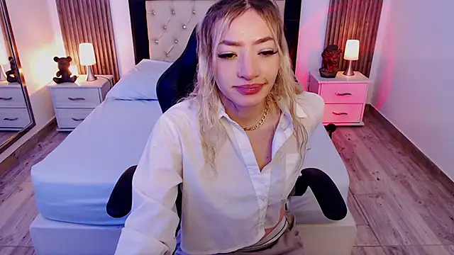 Snapshot of zoe_jones13 chatting on October 2025 03:15:01 AM zoe jones13 online show from October 2025 03:15:01 AM