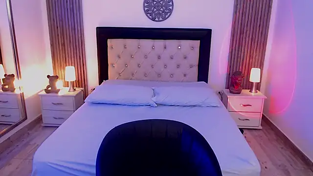 Snapshot of zoe_jones13 chatting on October 2025 03:39:02 AM zoe jones13 online show from October 2025 03:39:02 AM