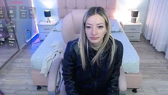 Snapshot of zoe_jones13 chatting on November 2025 03:30:02 AM zoe jones13 online show from November 2025 03:30:02 AM