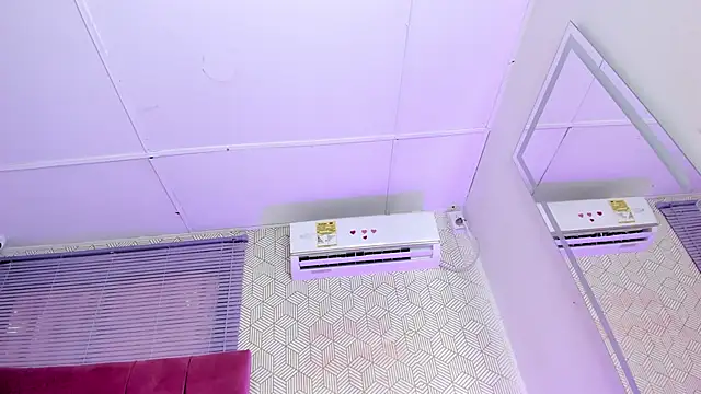 Snapshot of quianna_ chatting on February 2025 10:25:02 PM quianna online show from February 2025 10:25:02 PM