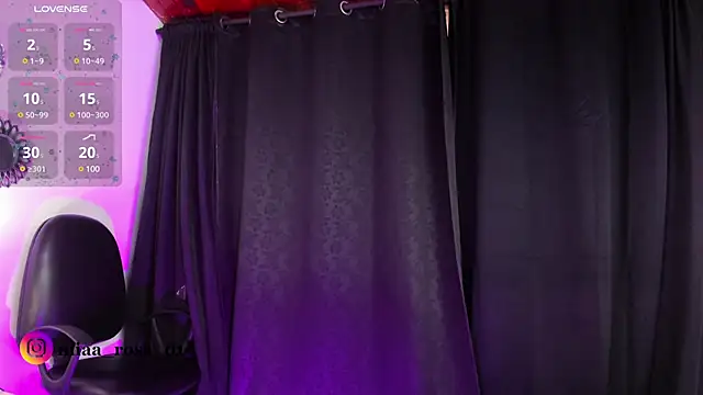 Snapshot of Mia_ross16 chatting on December 2024 07:10:01 PM Mia ross16 online show from December 2024 07:10:01 PM