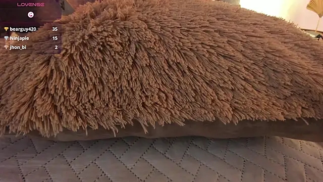 Snapshot of Mia_ross16 chatting on February 2025 02:05:02 AM Mia ross16 online show from February 2025 02:05:02 AM