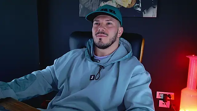 AngeloEric online show from January 2025 09:52:01 AM