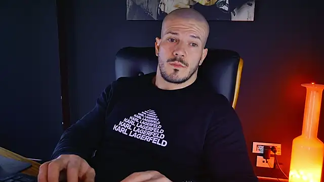 AngeloEric online show from January 2025 12:18:01 PM