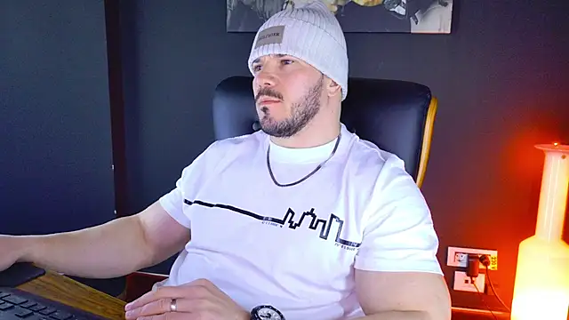 AngeloEric online show from January 2025 08:08:01 AM