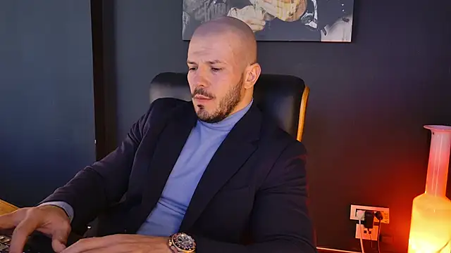 AngeloEric online show from November 2025 11:43:02 AM