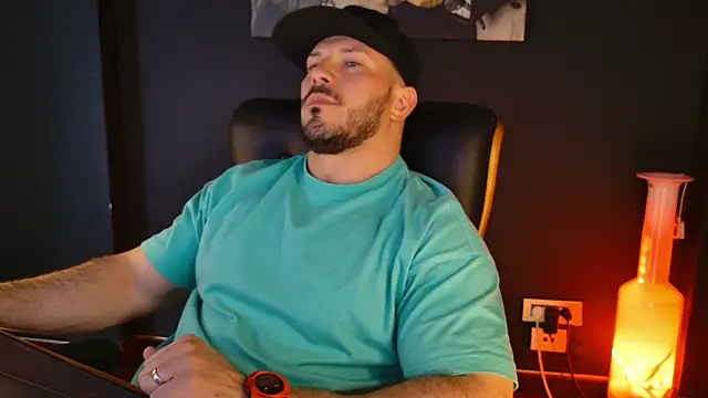 AngeloEric online show from April 2026 09:37:01 AM