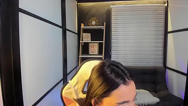 lilithTeen1  online show from December 2024 04:42:02 AM