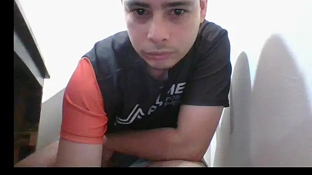 Gasparin32 online show from May 2026 08:05:01 PM