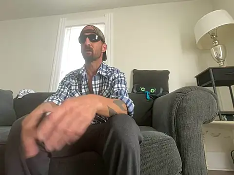 Snapshot of armdy371 chatting on September 2025 05:51:02 PM armdy371 online show from September 2025 05:51:02 PM