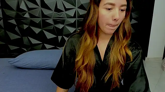 Sofiapeachh online show from March 2025 12:08:01 AM