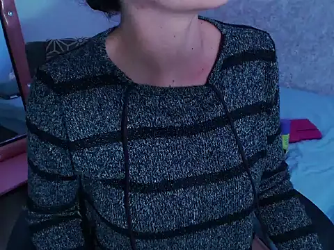 AliciaChelios online show from May 2026 07:21:02 PM