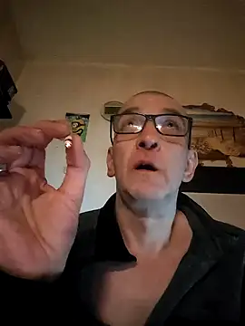 Snapshot of Nylonschlampe510 chatting on September 2025 01:49:02 AM Nylonschlampe510 online show from September 2025 01:49:02 AM