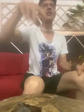 laye19 online show from November 2025 04:15:02 AM