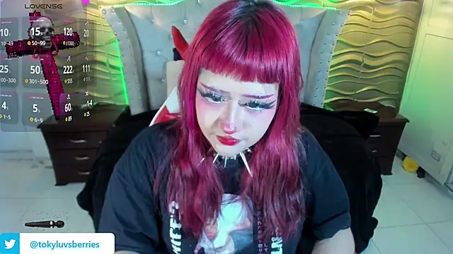 Snapshot of toky_doll chatting on January 2025 12:39:02 AM toky doll online show from January 2025 12:39:02 AM