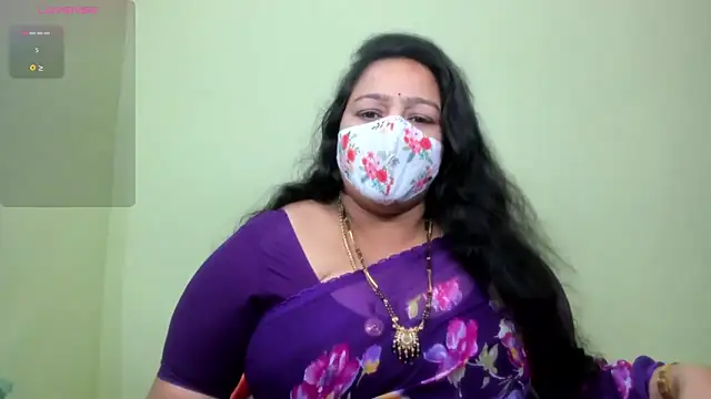 neelu-hoty online show from May 2026 12:34:01 PM