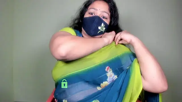 neelu-hoty online show from June 2026 01:42:01 PM