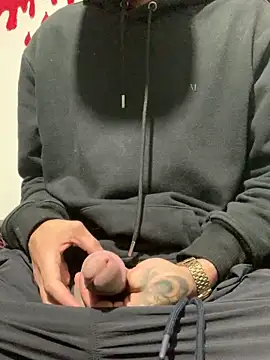 Snapshot of 27powercm chatting on February 2025 01:34:01 AM 27powercm online show from February 2025 01:34:01 AM