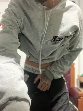 Snapshot of 27powercm chatting on March 2025 05:05:02 AM 27powercm online show from March 2025 05:05:02 AM