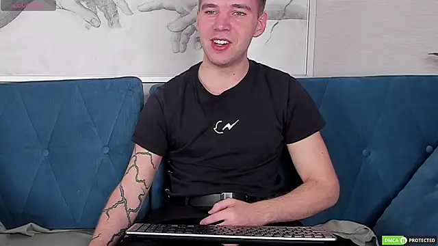 ArthurWhitee online show from March 2025 03:48:02 AM