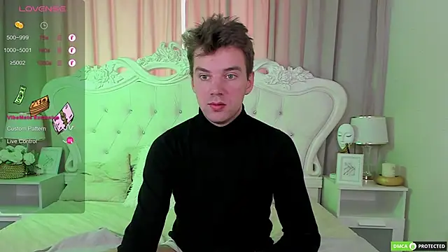 ArthurWhitee online show from September 2025 08:40:01 AM