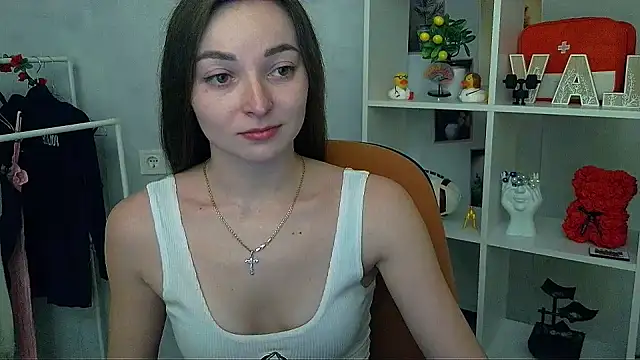  Barbie Kiss  online show from February 2026 03:52:02 PM