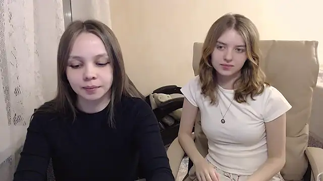 Emi1y Angel11 online show from January 2025 01:49:01 PM