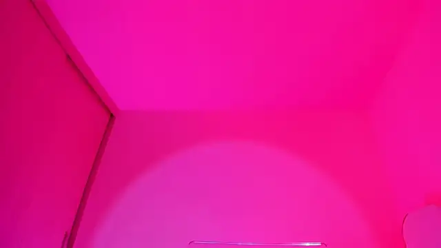 CoralineKam1 online show from February 2025 03:09:02 PM